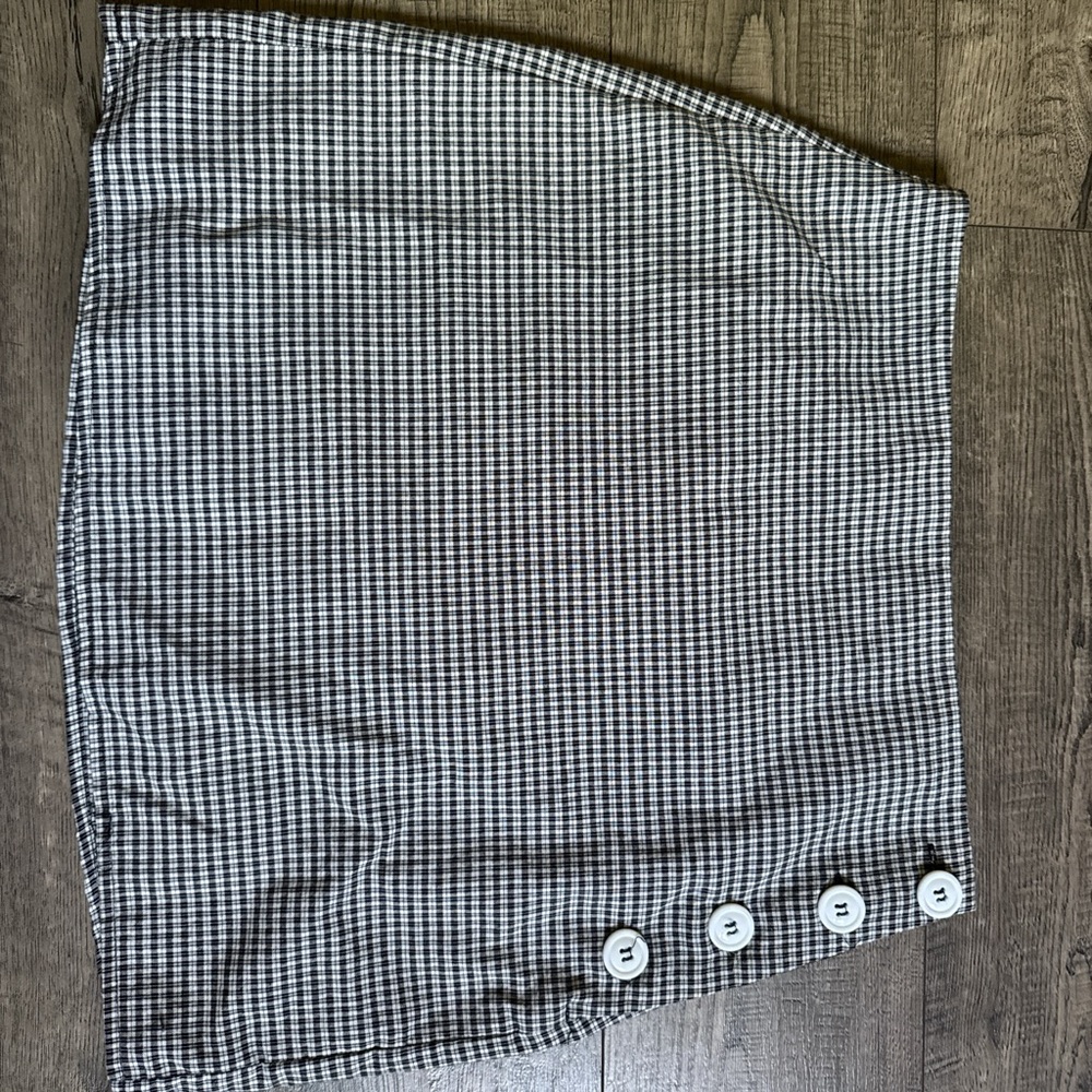 Urban Outfitters Black and White Gingham Mini Skirt